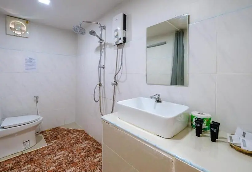 اتاق استاندارد با بالکن و چشم‌انداز دریا, Lipe Garden Beach Resort