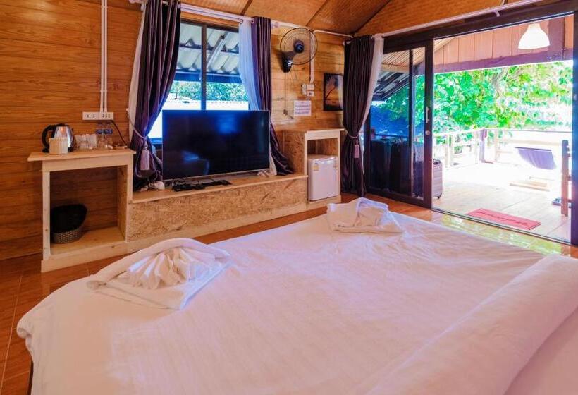 חדר סטנדרט נוף לים עם מרפסת, Lipe Garden Beach Resort