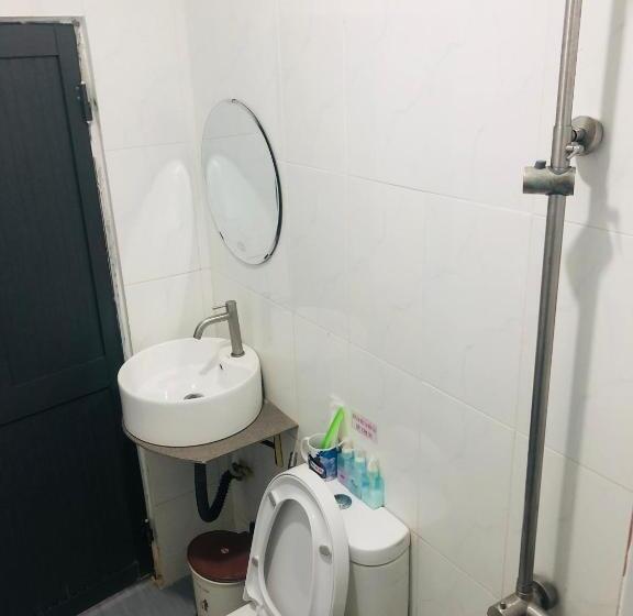 اتاق لوکس, Như Ngọc Motel