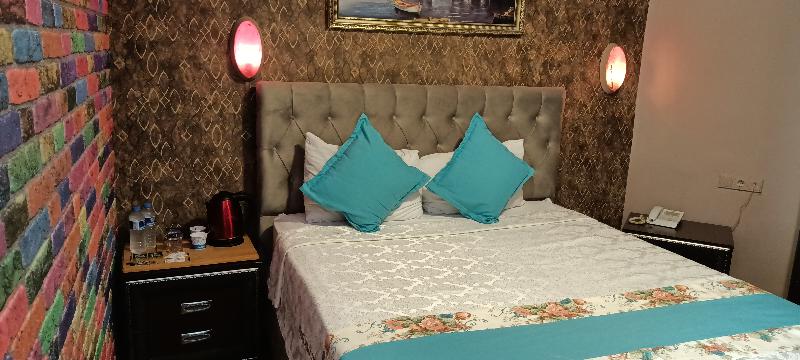 اتاق استاندارد, Adana Saray