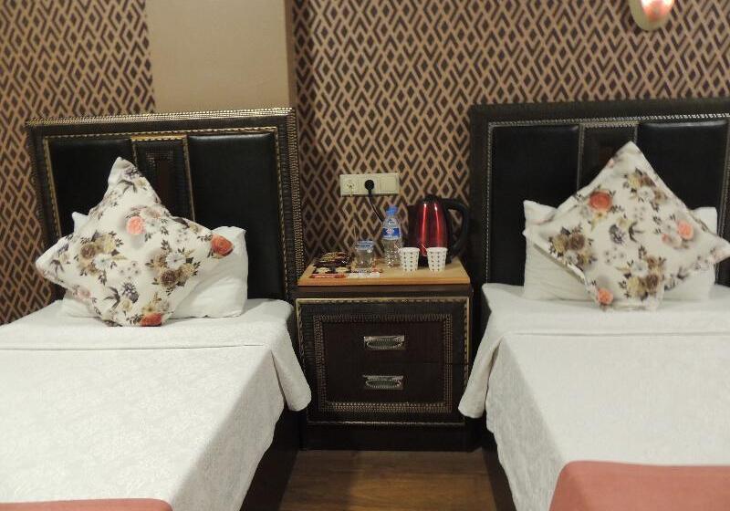 اتاق استاندارد, Adana Saray