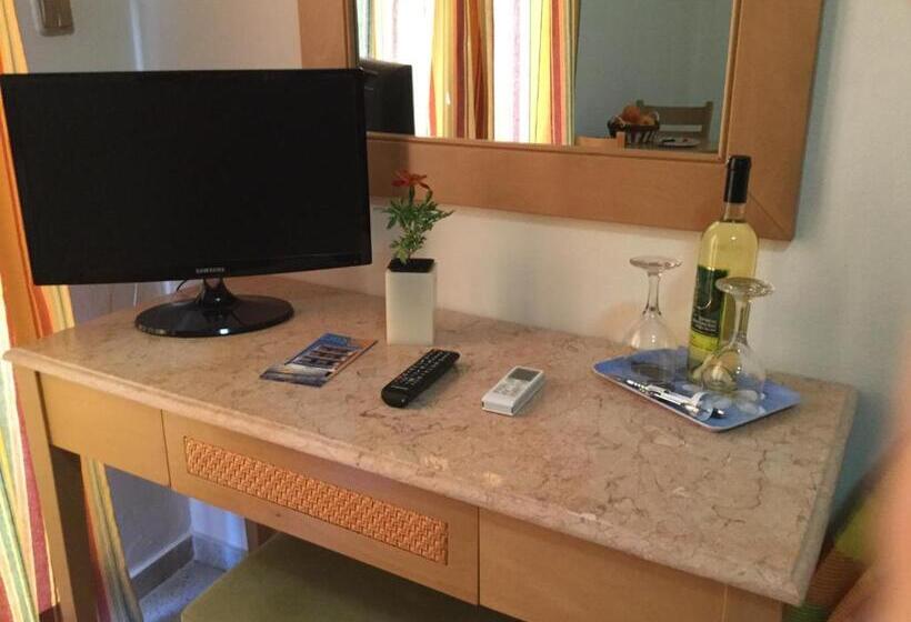 Studio Standard Vue Mer, Arocaria Apartments