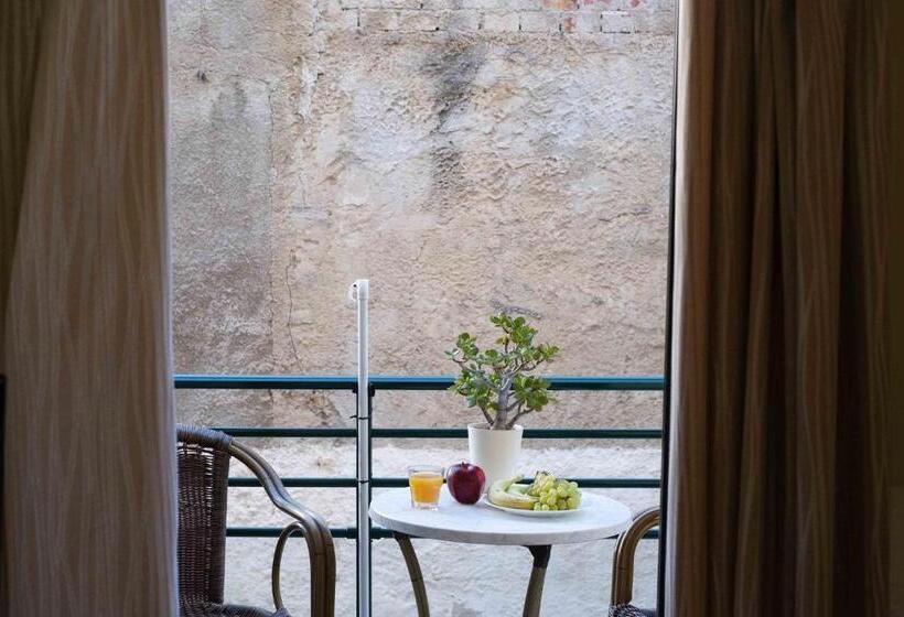 Chambre Economy, Arocaria Apartments