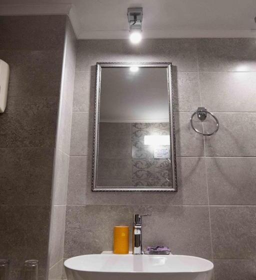 Chambre Economy, Arocaria Apartments