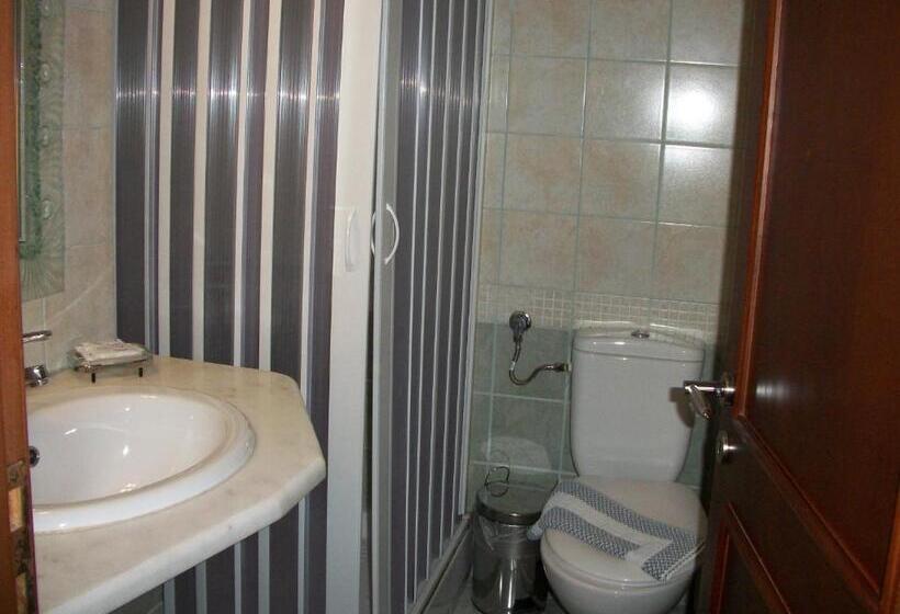 Estúdio Estandar com Sacada, Arocaria Apartments