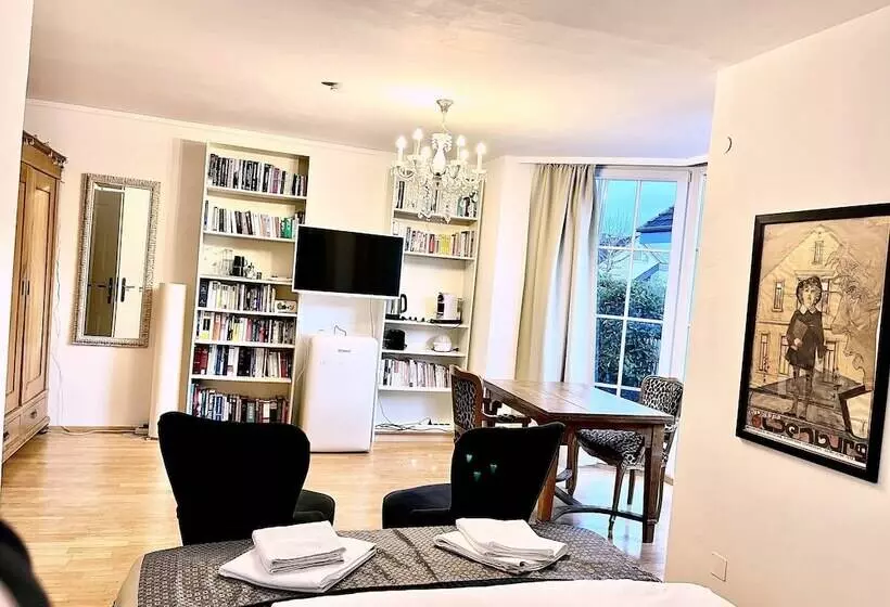 اتاق راحتی, Villa Orchard Frankfurt