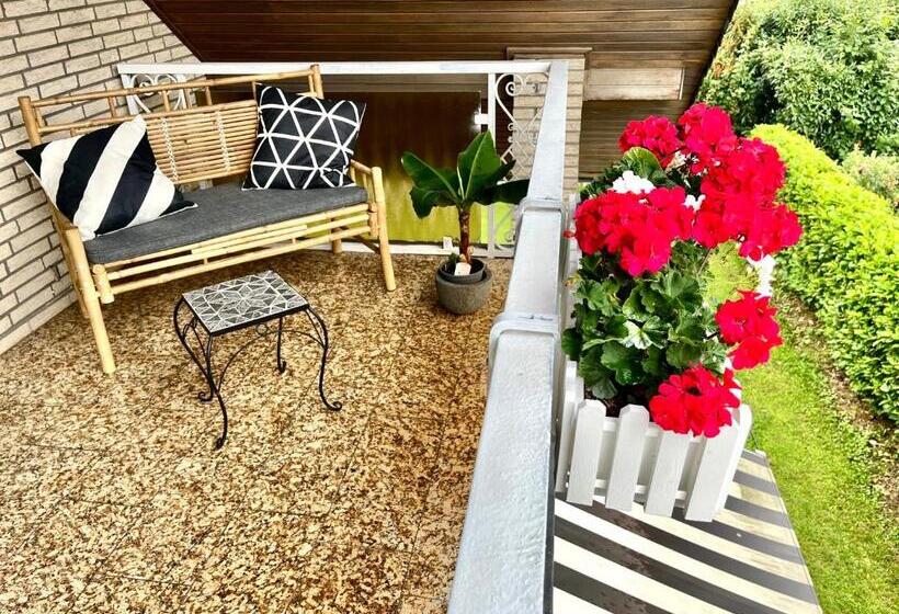 Студио Стандарт с Балконом, Villa Orchard Frankfurt