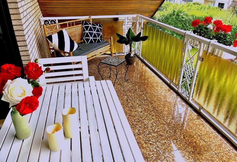 Студио Стандарт с Балконом, Villa Orchard Frankfurt