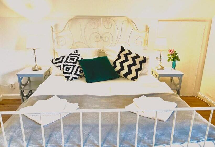 Студио Стандарт с Балконом, Villa Orchard Frankfurt