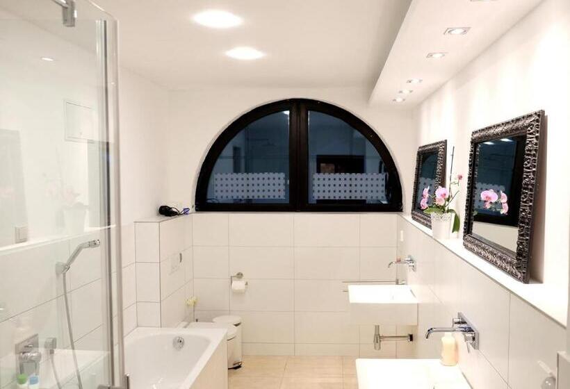 Номер Superior, Villa Orchard Frankfurt