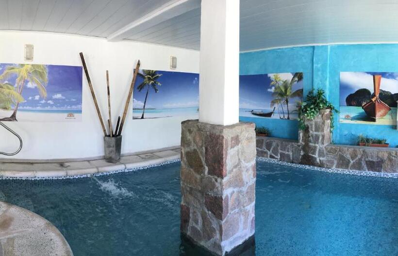 اتاق استاندارد سه نفره, Bremen Hotel & Spa