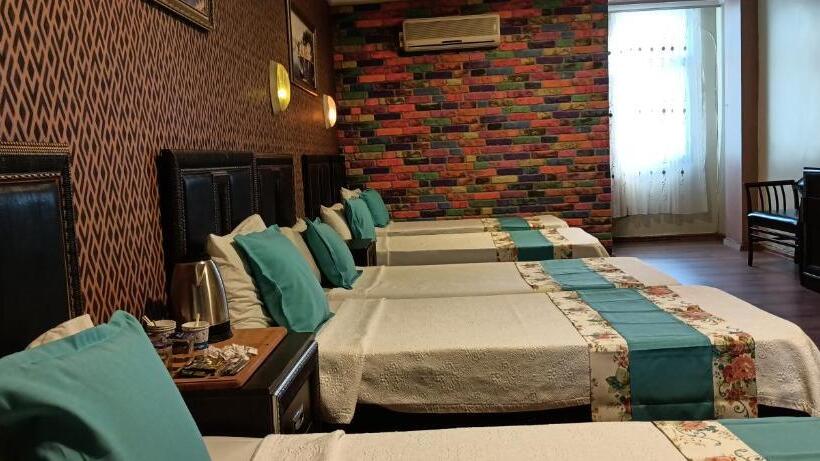 اتاق استاندارد چهار تخته, Adana Saray