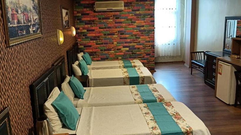 اتاق خانوادگی, Adana Saray