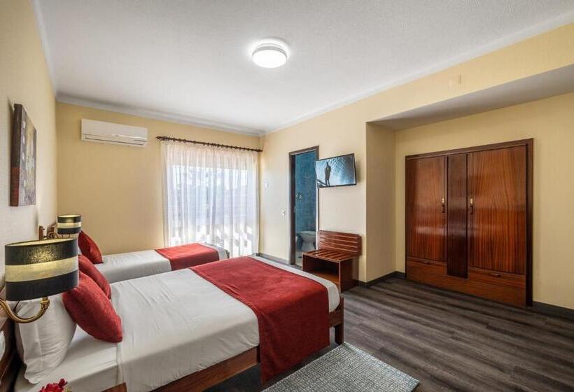 חדר משפחתי, Colmeia