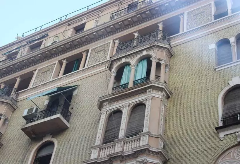 اتاق استاندارد سه نفره, Family Palace