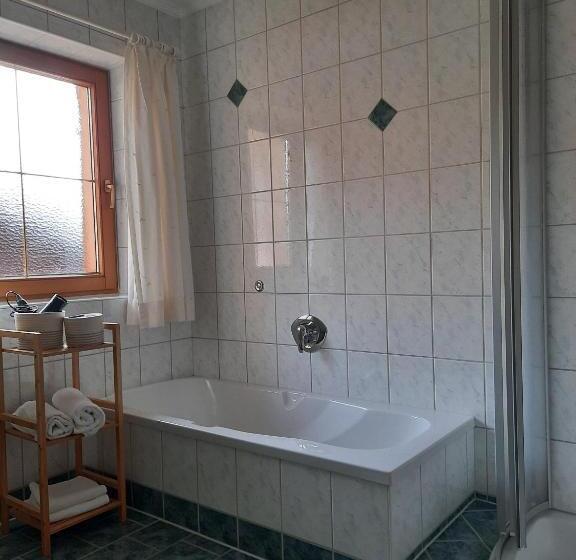 Апартаменты 2 Спальни, Haus Gmahblick Ferienwonungen