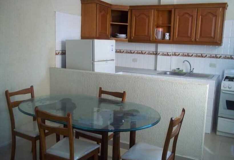 标准三人间, La Casa Del Turista