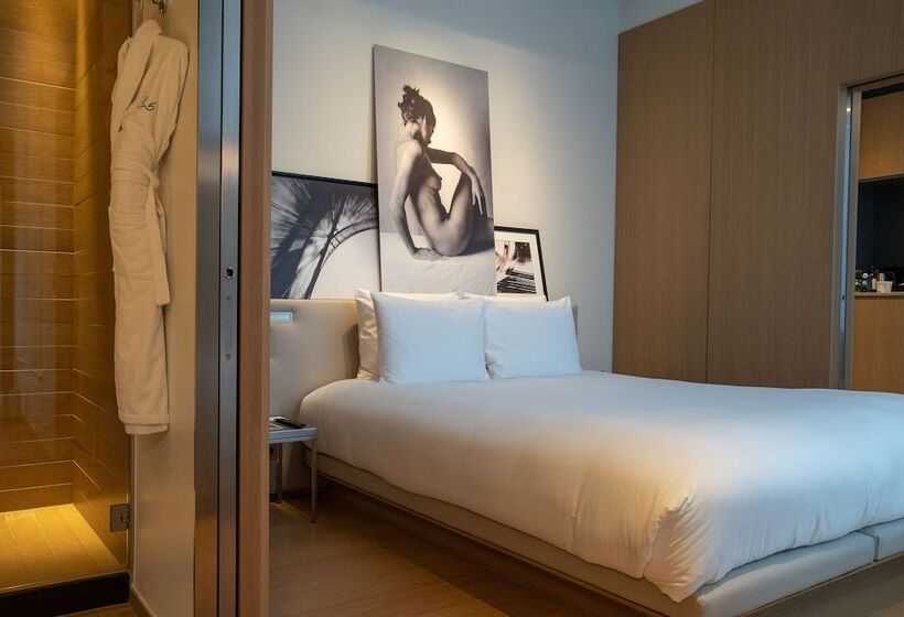 اتاق کلاسیک, Le Cinq Codet