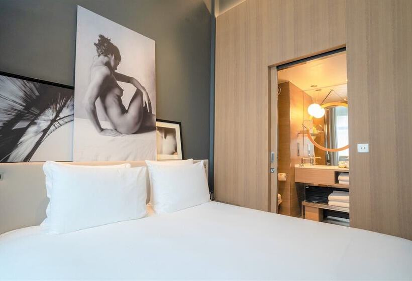 اتاق کلاسیک, Le Cinq Codet