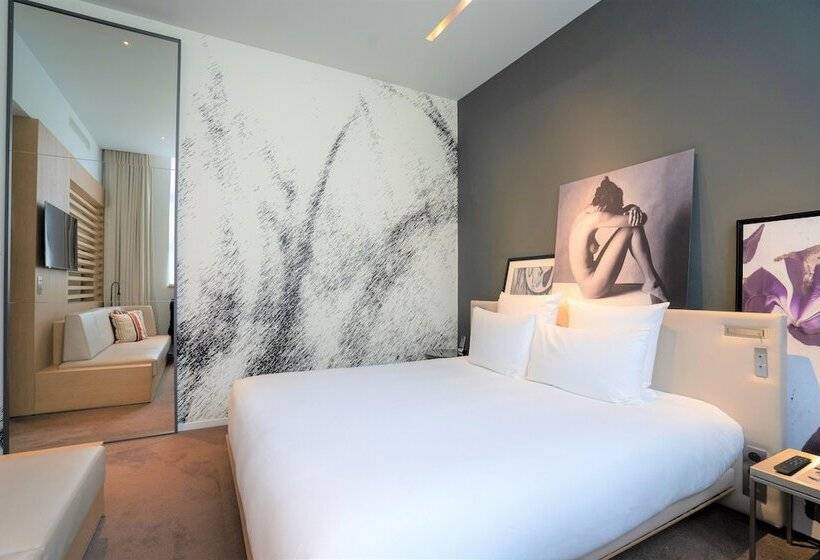 اتاق لوکس, Le Cinq Codet