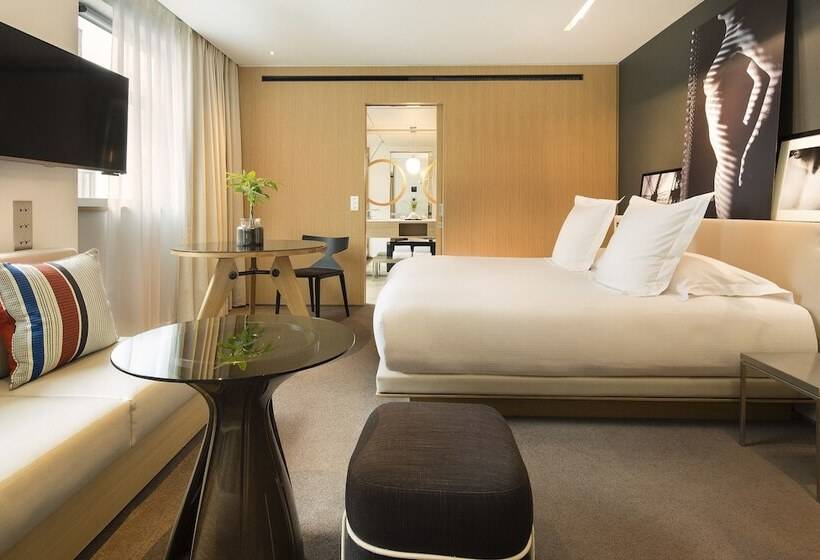 اتاق لوکس, Le Cinq Codet