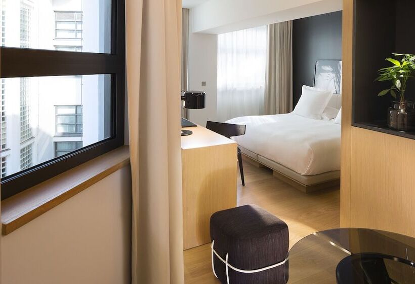 سوییت جونیور, Le Cinq Codet