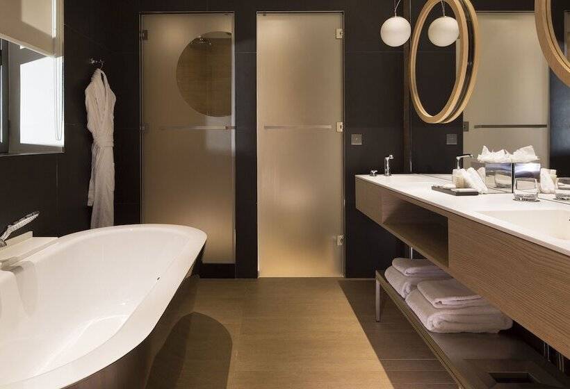 Suite with Terrace, Le Cinq Codet