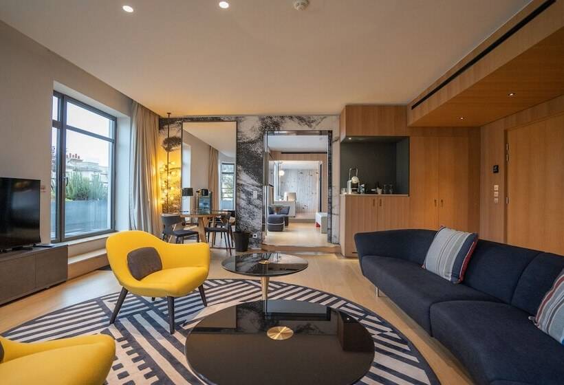 Suite with Terrace, Le Cinq Codet