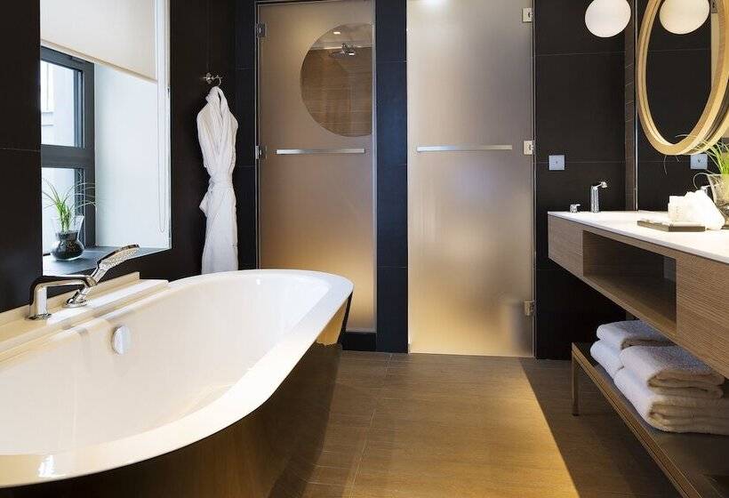 سوئیت جونیور با تراس, Le Cinq Codet