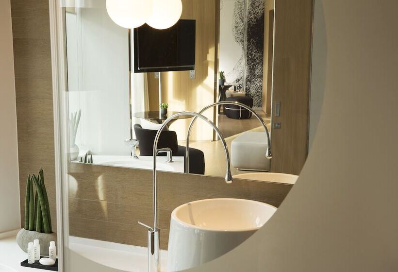 سوئیت با وان آب گرم, Le Cinq Codet