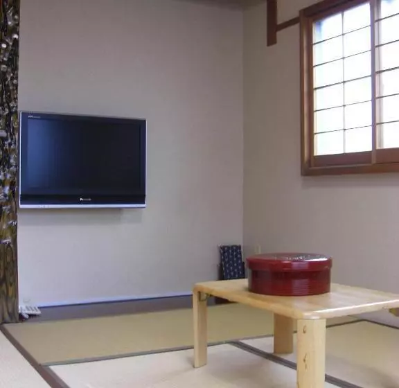 バス共有のスタンダードルーム, Minshuku Kuwataniya