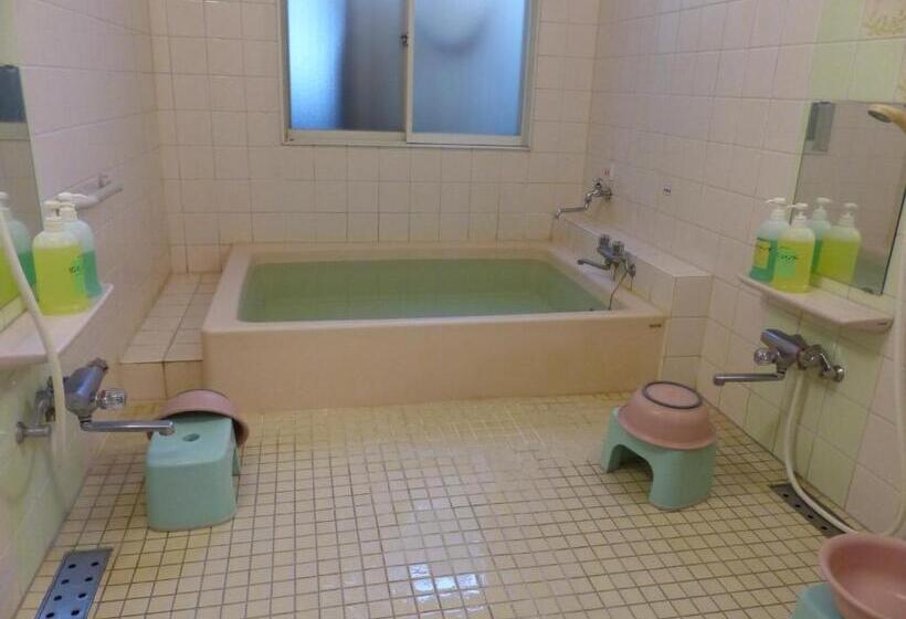 Номер Стандарт Четырехместный Совместный Санузел, Minshuku Kuwataniya