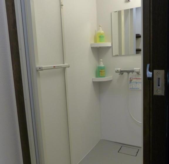 Семейный Номер, Minshuku Kuwataniya