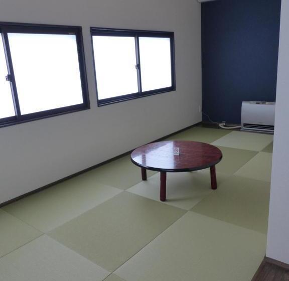 Семейный Номер, Minshuku Kuwataniya