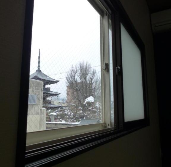 Семейный Номер, Minshuku Kuwataniya