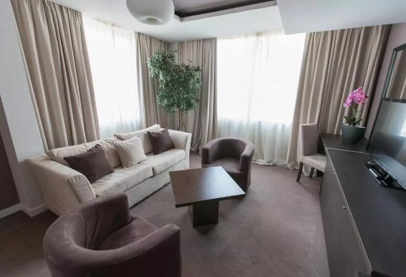 اتاق خانوادگی, New City Hotel & Restaurant Niš