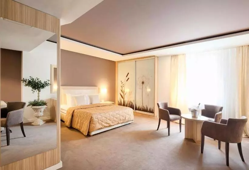 اتاق خانوادگی, New City Hotel & Restaurant Niš