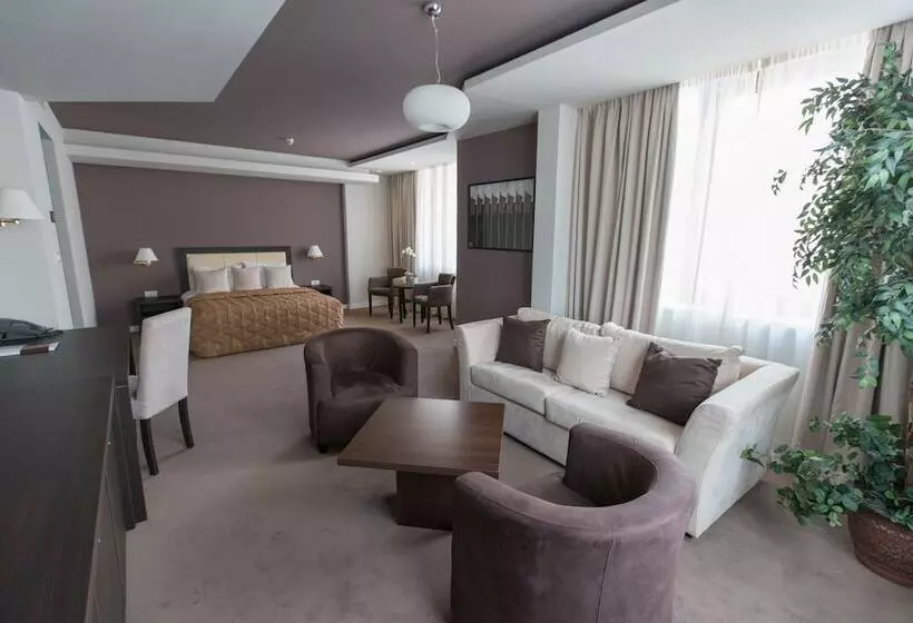 اتاق خانوادگی, New City Hotel & Restaurant Niš