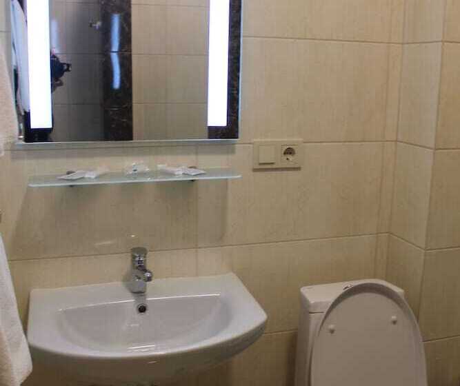 חדר סטנדרט, Nonstop