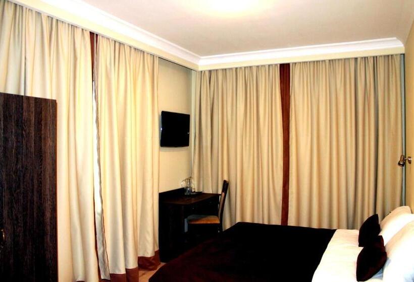 חדר סטנדרט, Nonstop