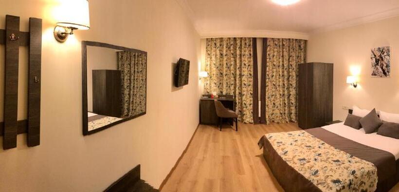 חדר סטנדרט, Nonstop