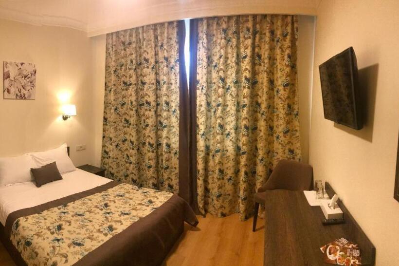 חדר קומפורט יחיד, Nonstop