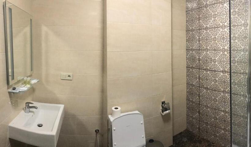 סוויטה משפחתית 2 חדרי שינה, Nonstop