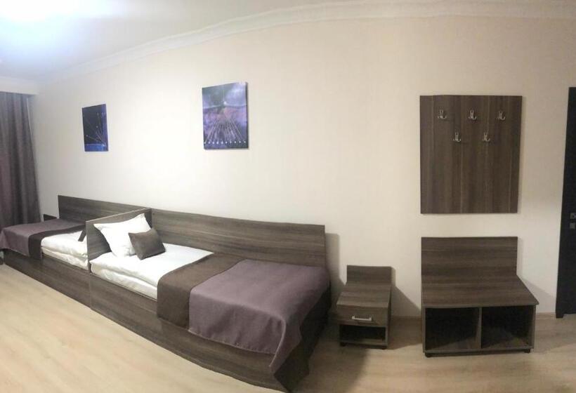 סוויטה משפחתית 2 חדרי שינה, Nonstop