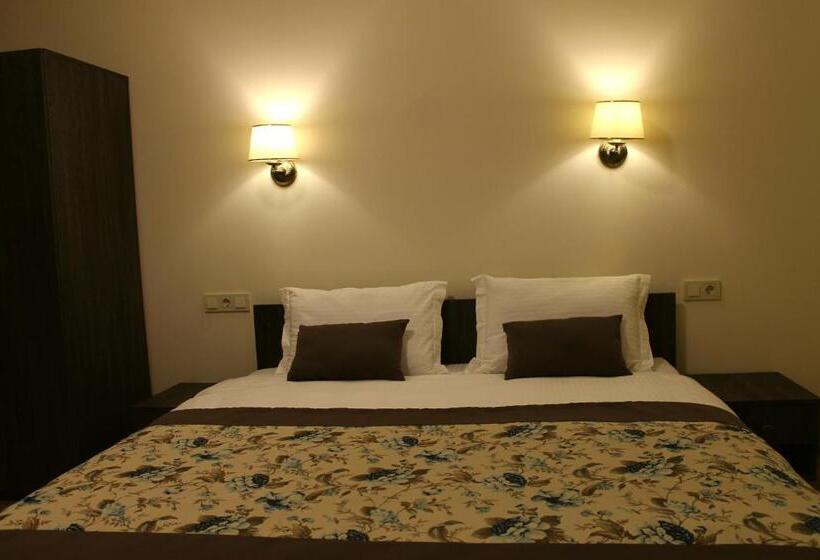 חדר סטנדרט, Nonstop