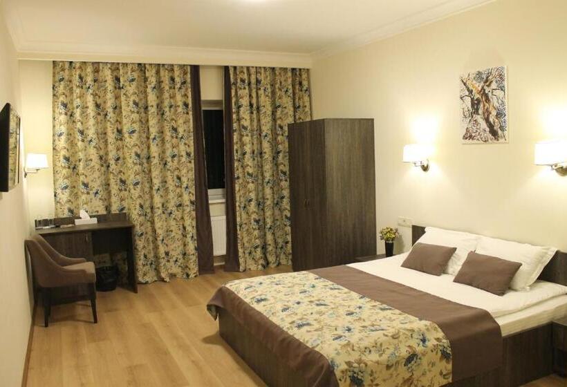 חדר סטנדרט, Nonstop