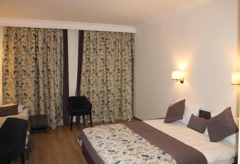 סוויטת ג'וניור משפחתית, Nonstop