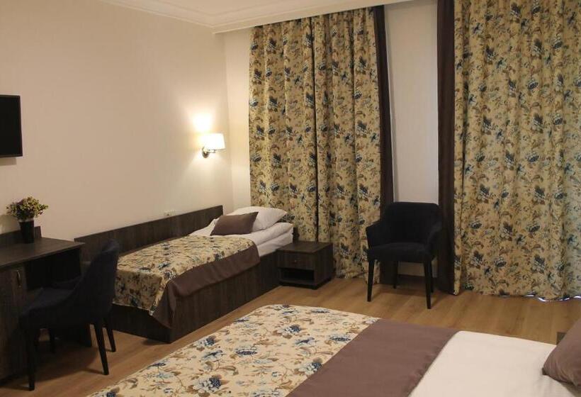 סוויטת ג'וניור משפחתית, Nonstop