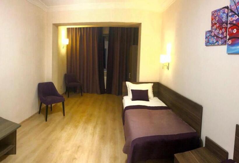 סוויטה משפחתית 2 חדרי שינה, Nonstop