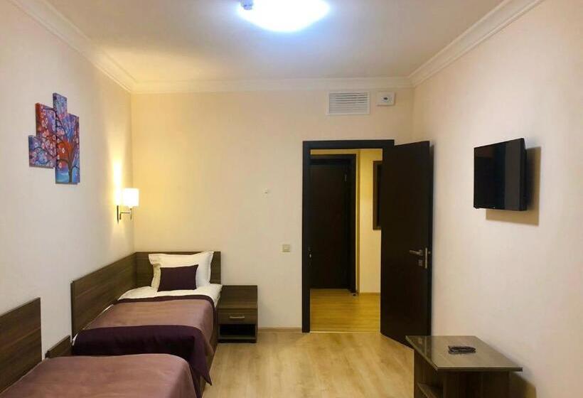 סוויטה משפחתית 2 חדרי שינה, Nonstop